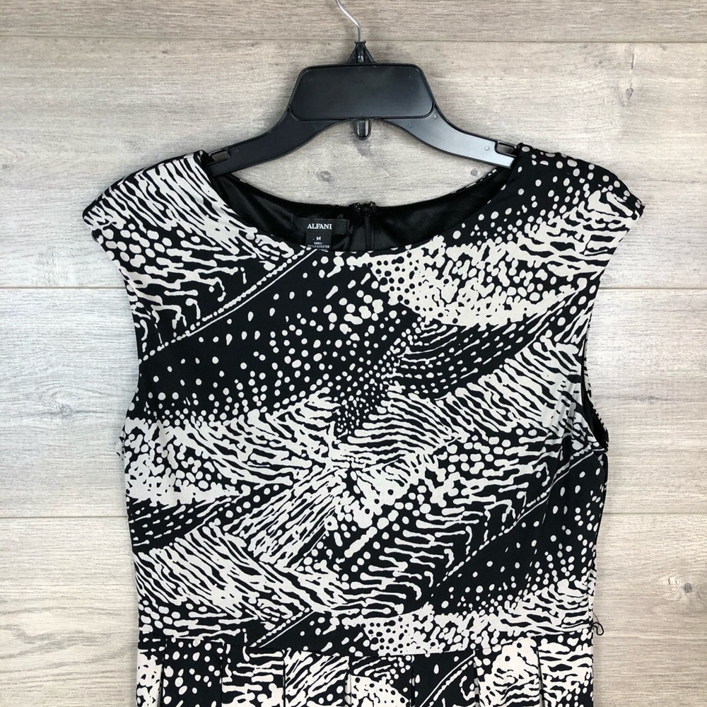 3/$25🛍️ Alfani Sleeveless Printed Dress - Picture 2 of 8